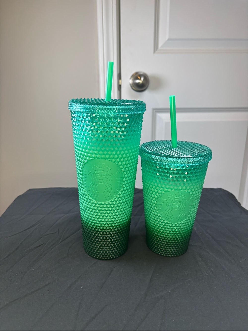 Starbucks 2022 Mint Green Ombre Studded Venti &‎ Grande Tumbler Set NWT Rare